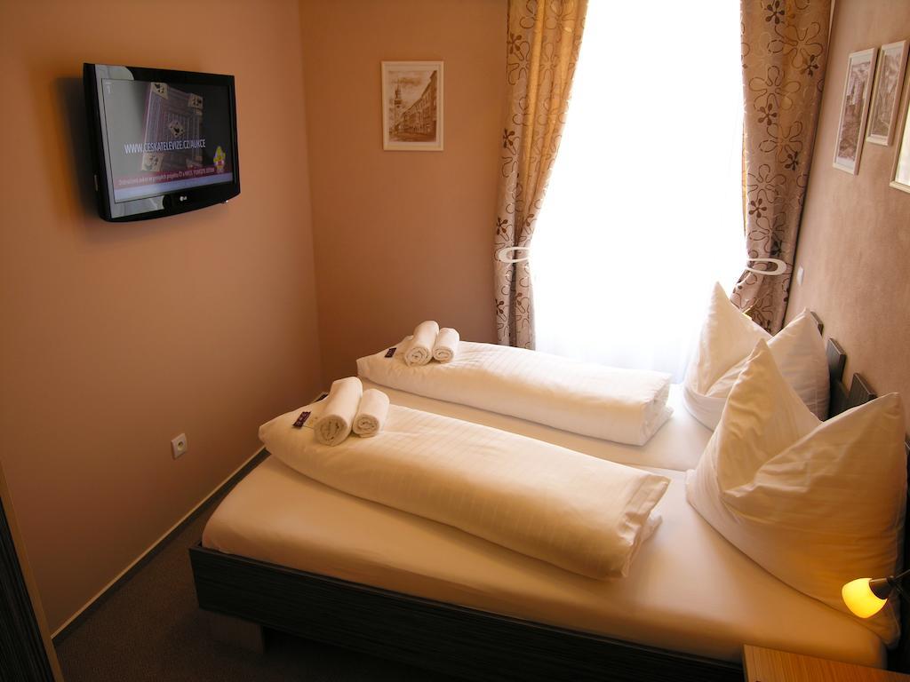 Penzion Kulisek Hotel Znojmo Room photo